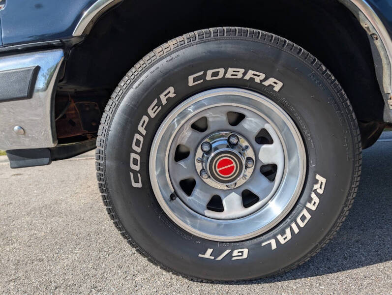 1990 Ford F-150 XLT Lariat