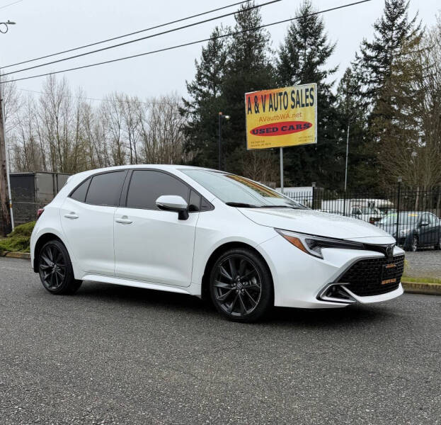 2025 Toyota Corolla Hatchback XSE