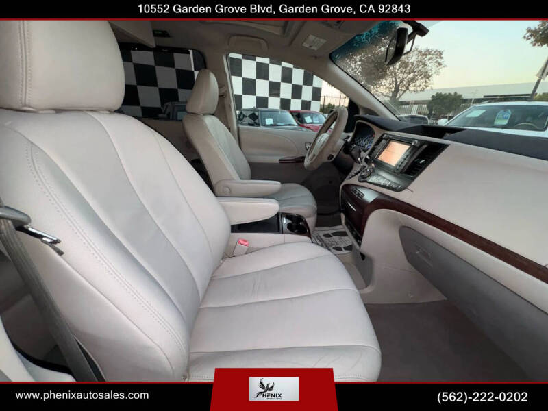 2011 Toyota Sienna Limited 7-Passenger