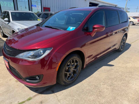 2018 Chrysler Pacifica Touring L Plus