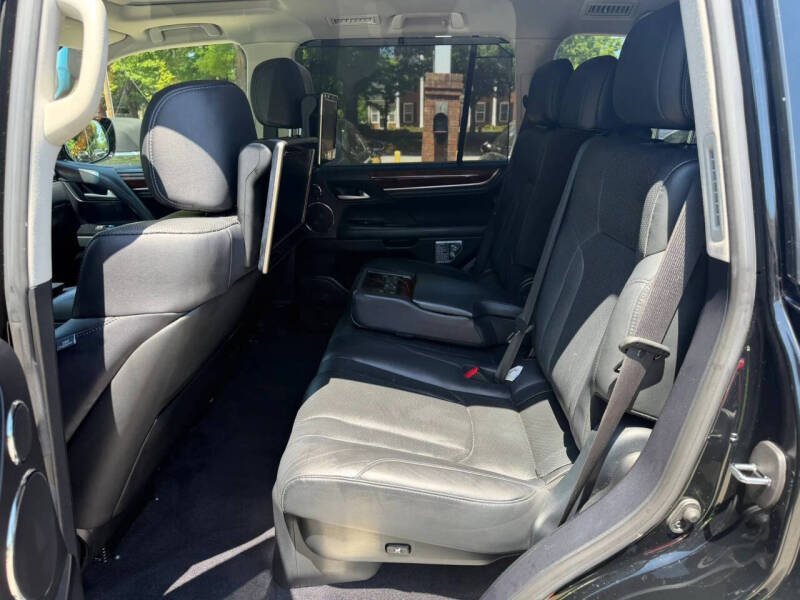 2017 Lexus LX 570