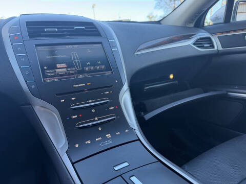 2014 Lincoln MKZ