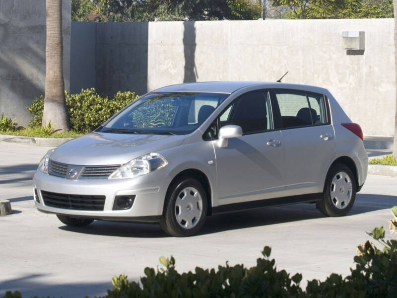 2009 Nissan Versa 1.8 S