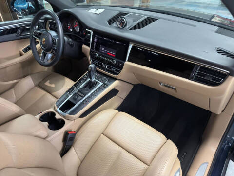 2020 Porsche Macan S