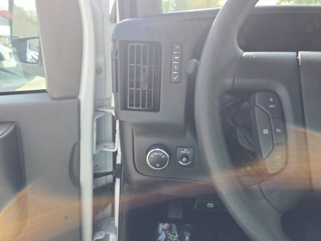 2024 Chevrolet Express LS 3500