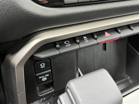 2025 Toyota Sequoia SR5