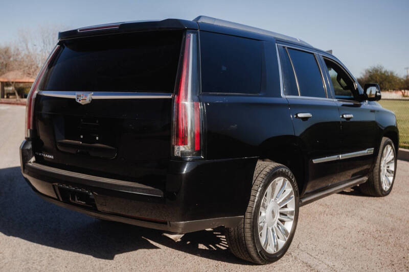 2016 Cadillac Escalade Platinum