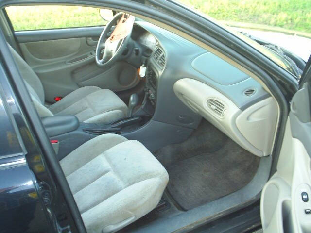 1999 Oldsmobile Alero GL photo 3