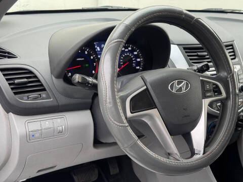 2012 Hyundai Accent GS