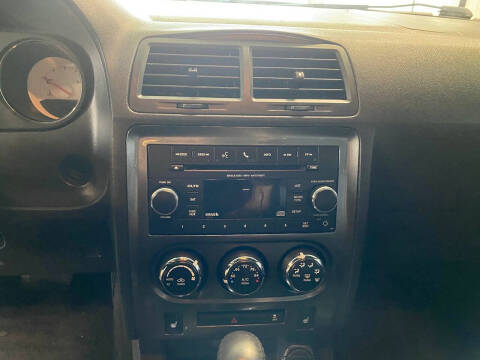 2013 Dodge Challenger SXT