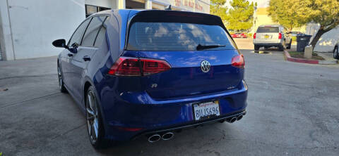 2017 Volkswagen Golf R 4Motion