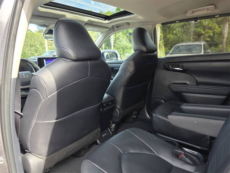 2024 Toyota Highlander XLE
