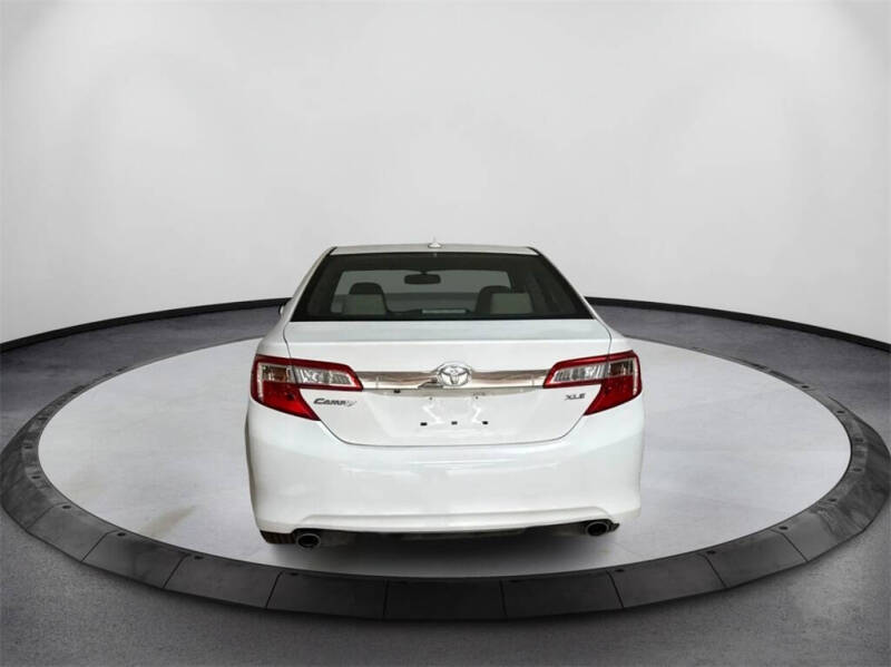 2014 Toyota Camry XLE V6