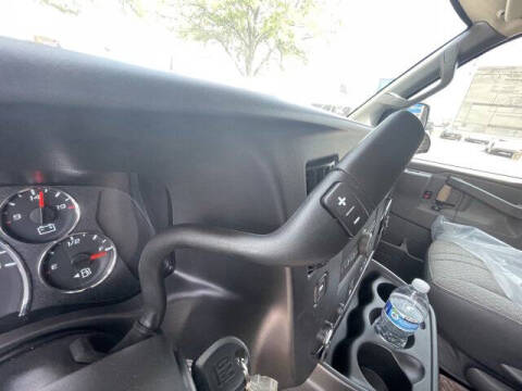 2025 Chevrolet Express 2500