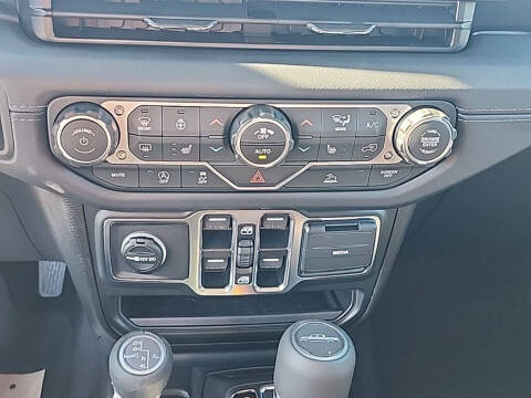 2025 Jeep Gladiator High Tide