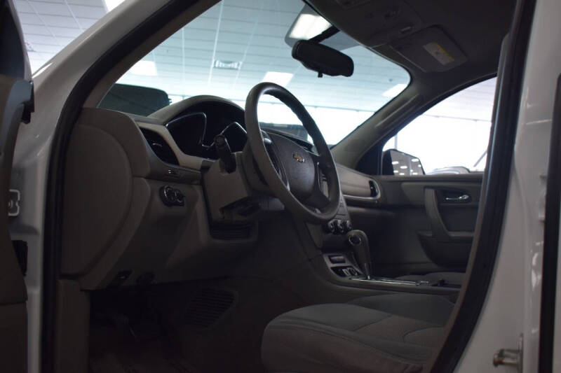 2017 Chevrolet Traverse LS