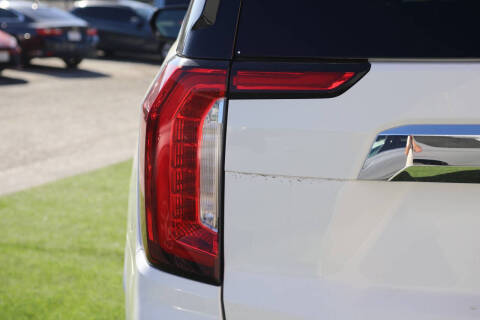 2023 GMC Yukon XL SLT