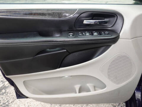 2014 Chrysler Town and Country Touring