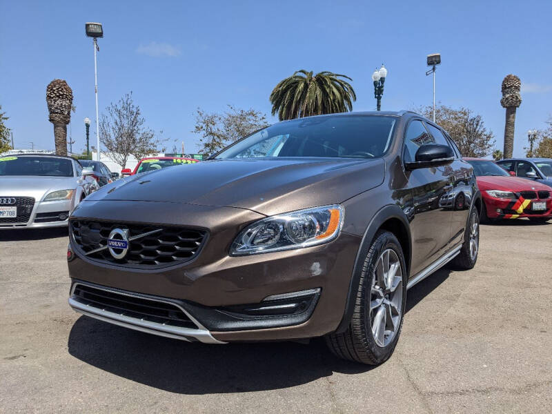 2018 Volvo V60 Cross Country T5 Premier