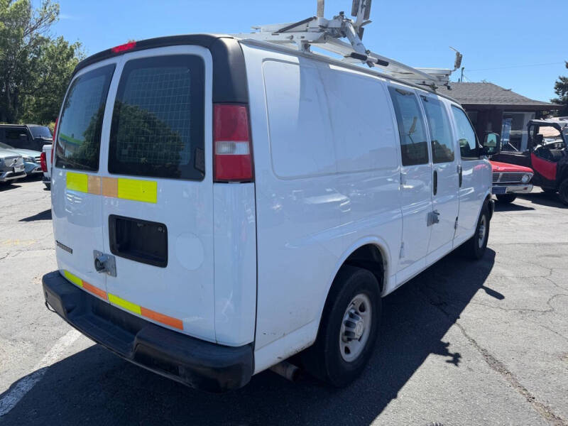2017 Chevrolet Express 2500