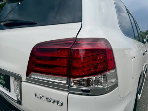 2014 Lexus LX 570