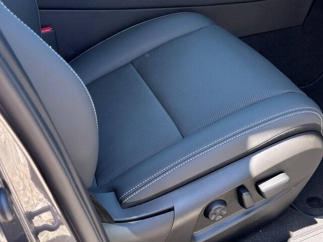 2025 VinFast VF8 Plus