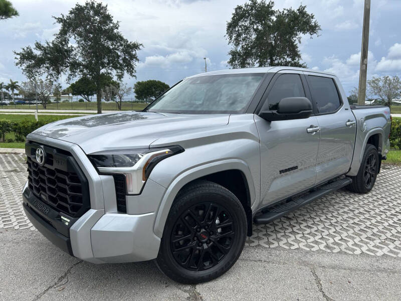 2024 Toyota Tundra SR5's photo