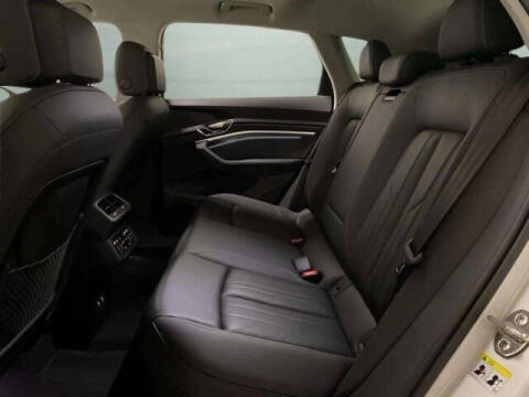 2024 Audi Q8 e-tron quattro Premium Plus