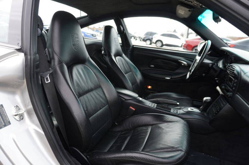 2001 Porsche 911 Carrera