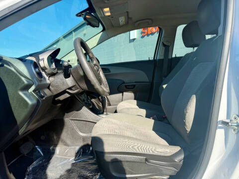 2016 Chevrolet Sonic LS Auto