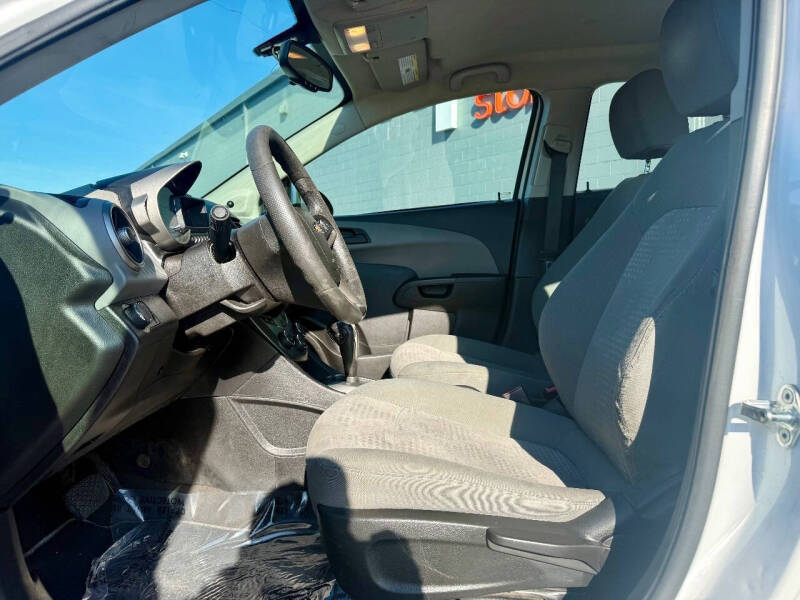 2016 Chevrolet Sonic LS Auto