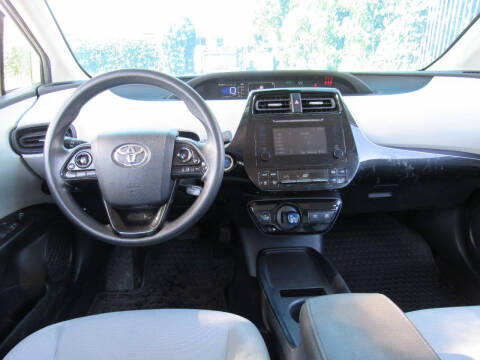 2019 Toyota Prius L Eco