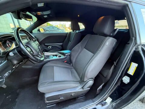 2021 Dodge Challenger SXT