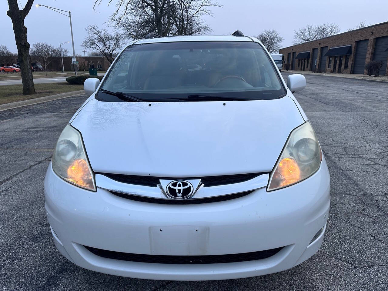 2006 Toyota Sienna for sale at Genuine Motors in Schaumburg, IL