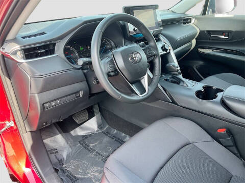 2024 Toyota Venza LE