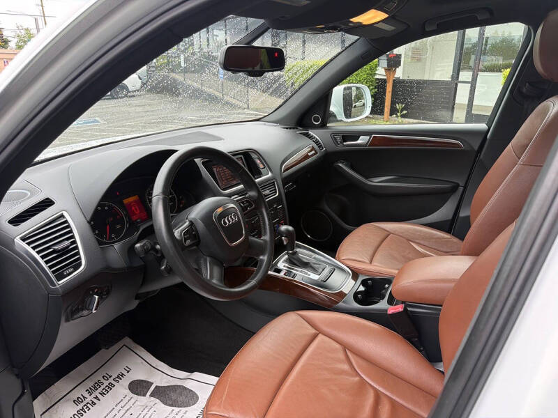 2012 Audi Q5 2.0T quattro Premium Plus