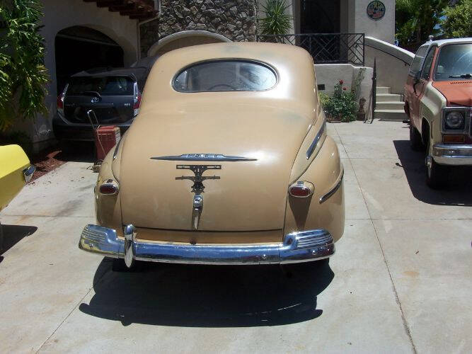 1948 Ford Deluxe