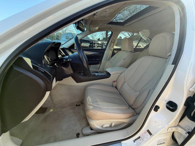 2015 Infiniti Q50 Premium