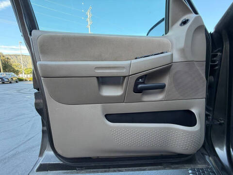 2005 Ford Explorer XLT