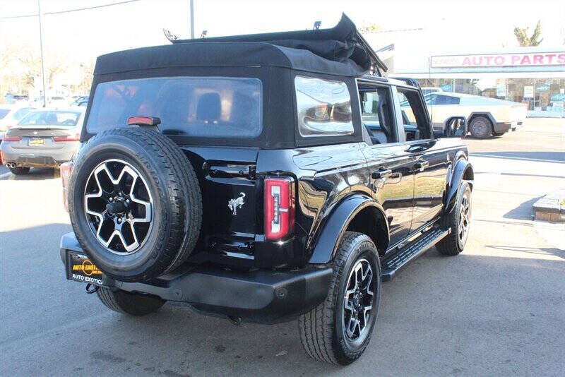 2023 Ford Bronco Outer Banks