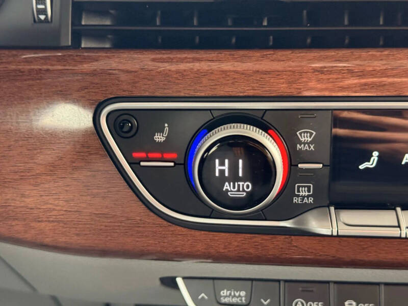 2021 Audi A4 quattro Premium 40 TFSI