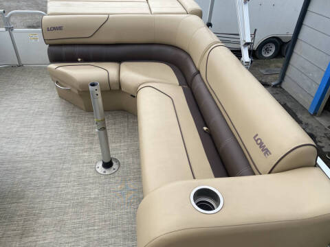 2018 Lowe Boats SS 210