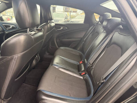 2015 Chrysler 200 S