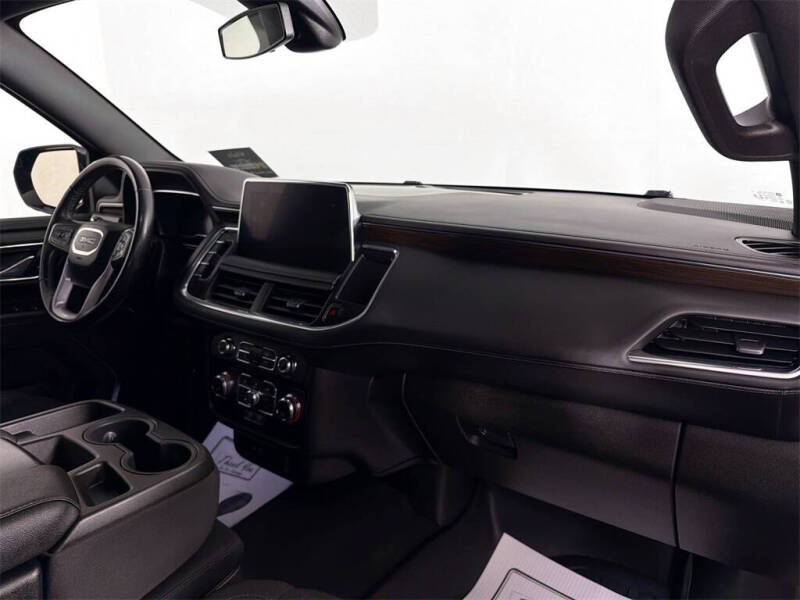 2022 GMC Yukon XL SLE