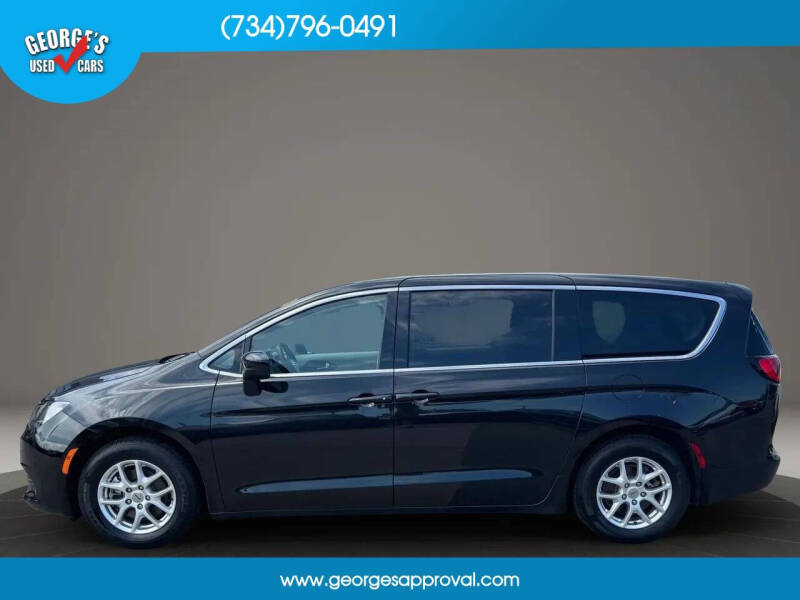 2023 Chrysler Voyager LX