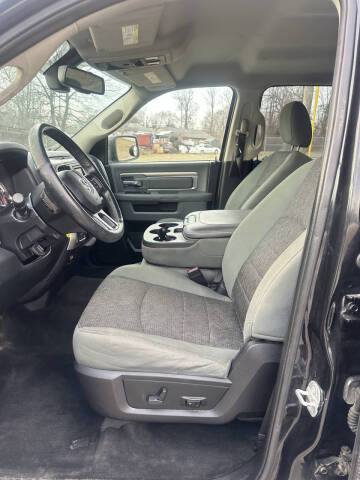 2016 RAM 1500 SLT