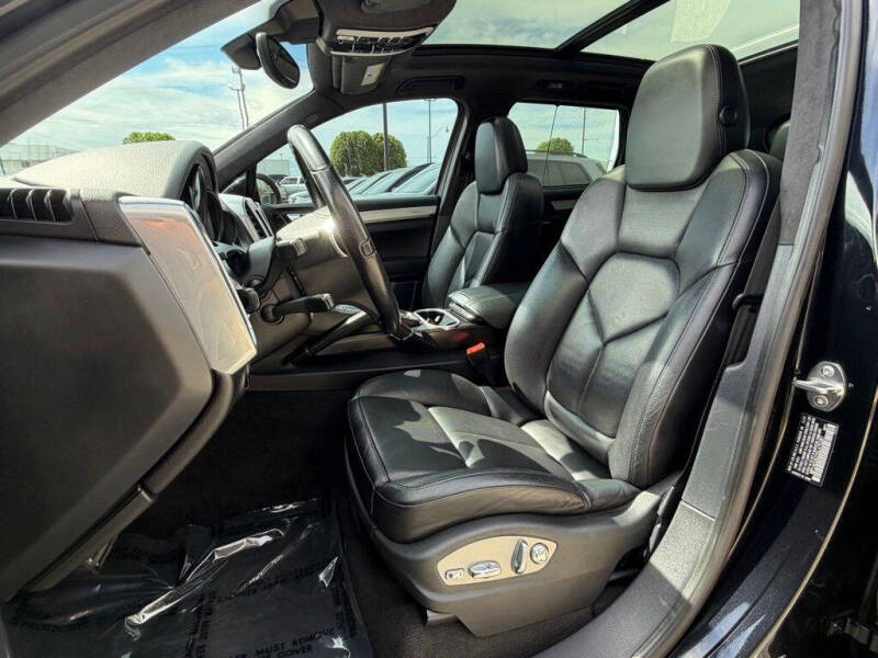 2013 Porsche Cayenne GTS