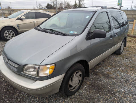 2000 Toyota Sienna for sale at Branch Avenue Auto Auction in Clinton MD