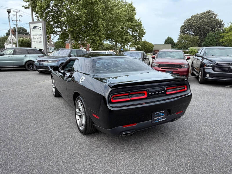 2015 Dodge Challenger SXT