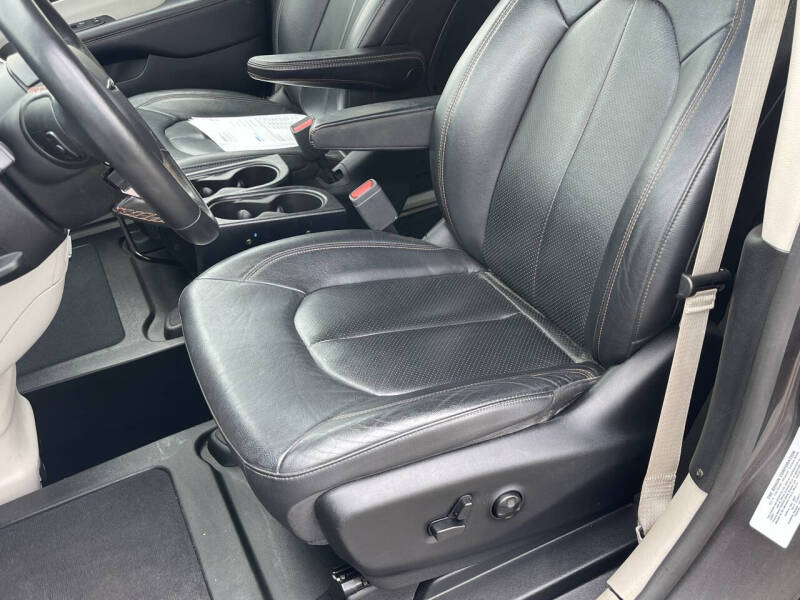 2019 Chrysler Pacifica Touring L